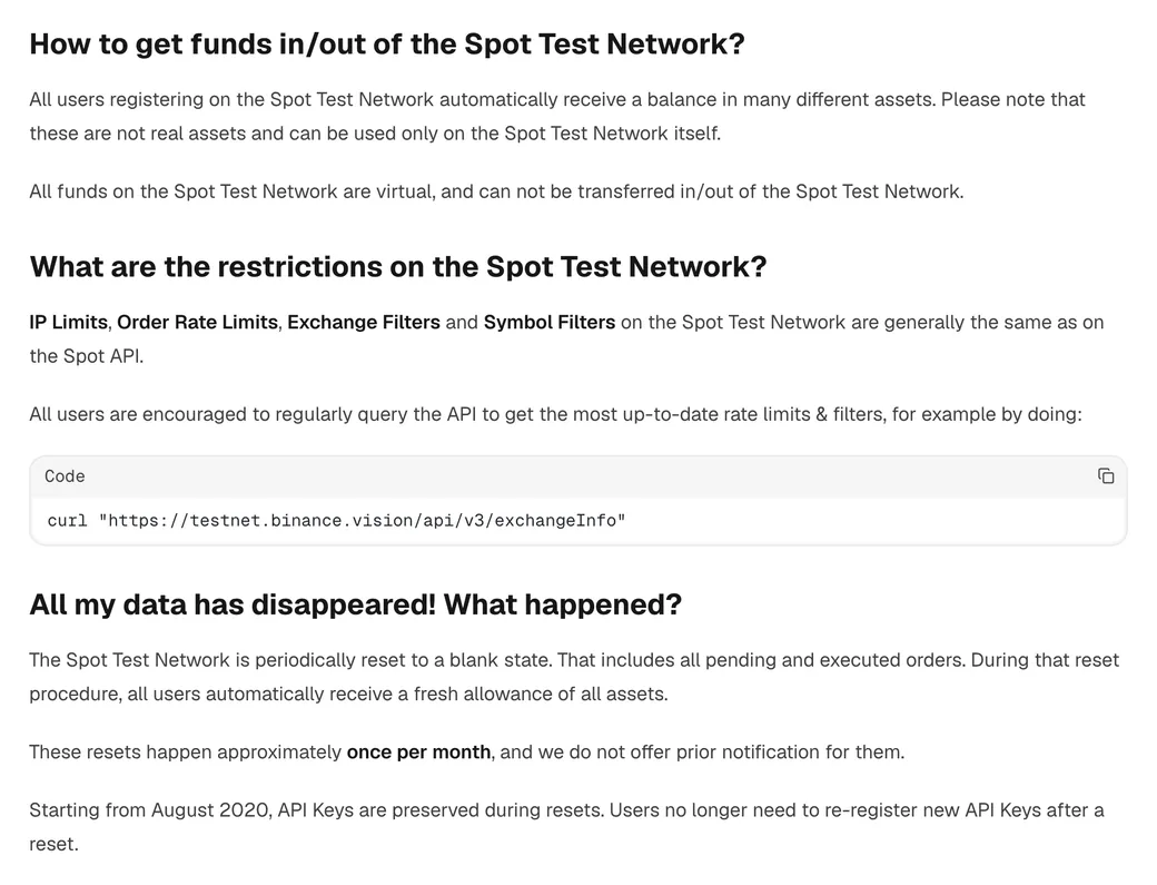 Скриншот страницы Testnet General Info в документации для разработчиков Binance: средства в тестовой сети виртуальные, их нельзя ни завести, ни вывести; лимиты по IP, ограничения частоты ордеров, биржевые фильтры и фильтры торговых пар в целом такие же, как в спотовом API, с рекомендацией запрашивать exchangeInfo; тестовая сеть сбрасывается примерно раз в месяц без предварительного уведомления, а с августа 2020 года API-ключи при сбросе сохраняются